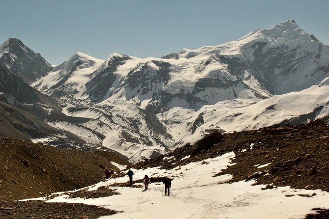 14 Days Annapurna Circuit Trek - Chame to Pisang: the first real trekking day