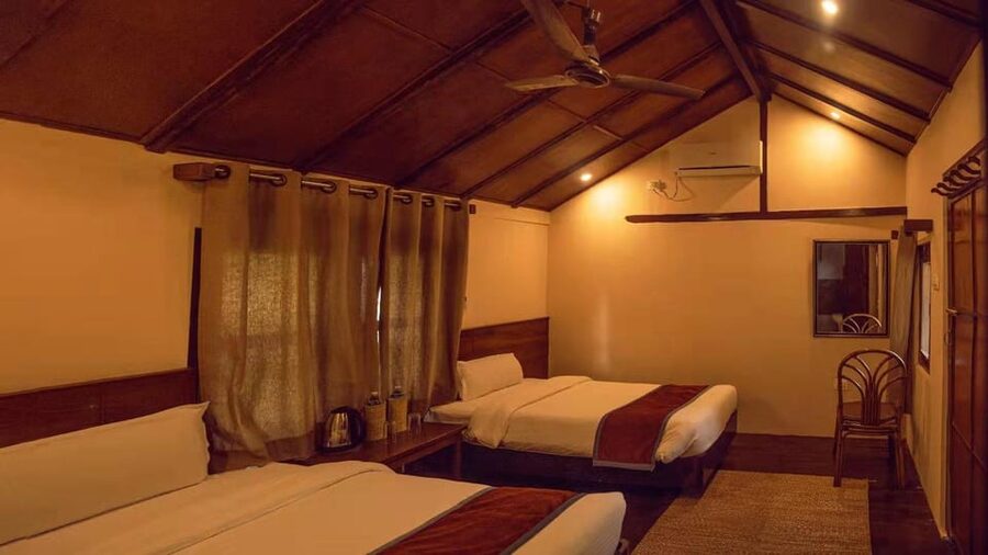 2 Days Chitwan Jungle Safari Tour from Pokhara/Kathmandu - Tharu village and the evening cultural performance