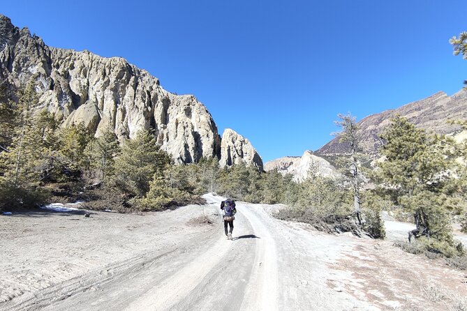 20 Days Annapurna Circuit Trek - Days 4 to 7: From river gorges to Manang