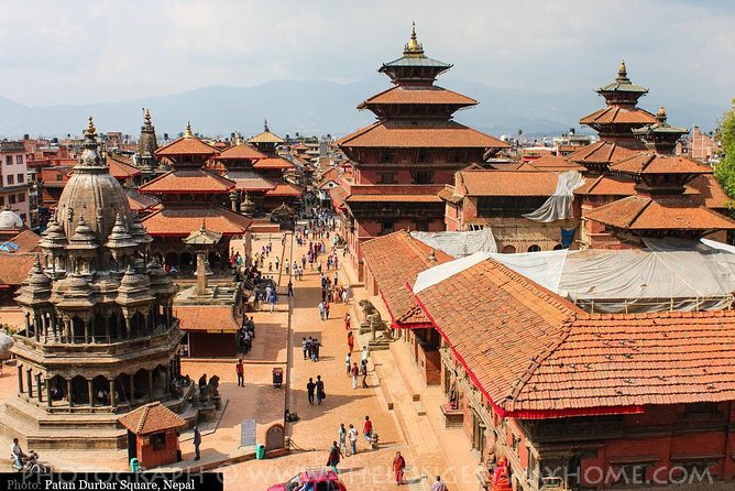 Bhaktapur darbar, Patan Darbar square & Changu Narayan in 1 day - What the guide adds to the day