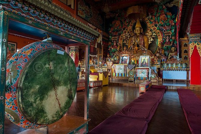 Buddhist Pilgrimage Tour In Nepal - Lunch in Thamel and the final Swayambhunath visit