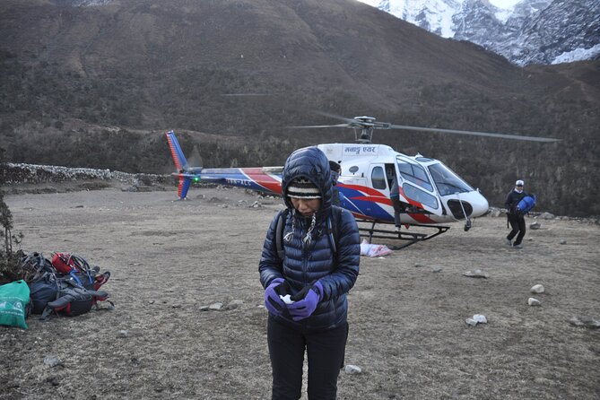 Everest Base Camp Helicopter Tour landing at Hotel Everest View - Pheriche and the window-seat plan