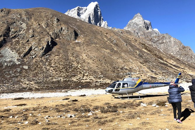Everest Base Camp Helicopter Tour with Stop at Everest View Hotel - Kala Patthar at 5,545 meters