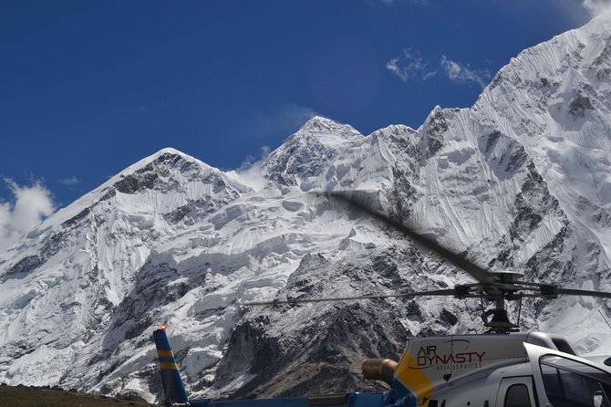 Everest Base Camp Helicopter Tour - The mountain views near Base Camp and Kalapatthar