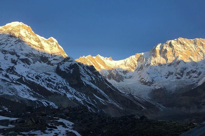 Everest Base Camp Trek - 14 Days - Lobuche, memorials, and the Khumbu Glacier