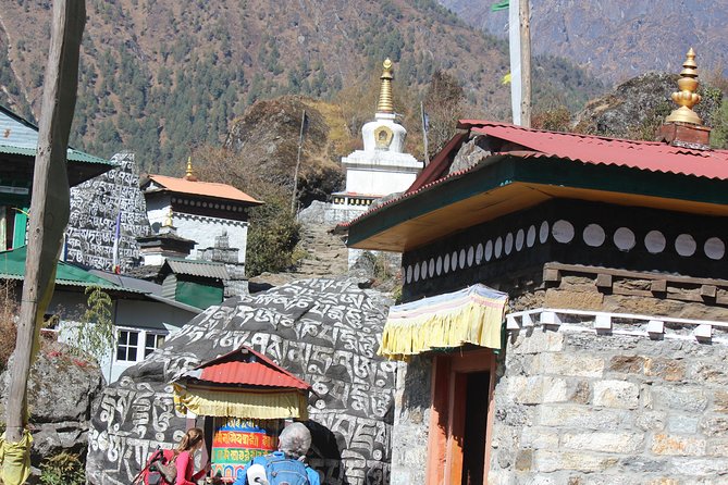 Everest Three Pass Trek - Day 3: Acclimatizing around Namche