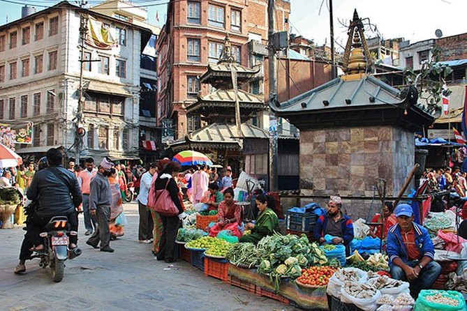 Explore Kathmandu with Local Guide - What the private format changes