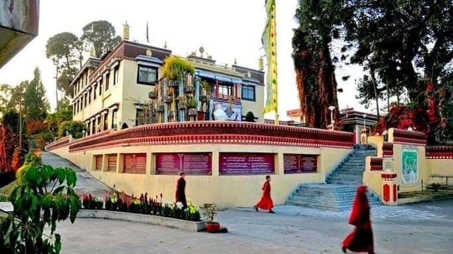 From Kathmandu: 2 Stupas and Kopan Monastery Spiritual Tour - The guides are the real value
