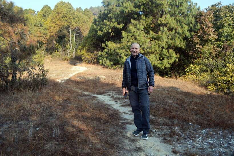 From Kathmandu: 3-Day Chisapani-Nagarkot Trek & Bhaktapur - Day one: Sundarijal to Chisapani at 2,165 meters