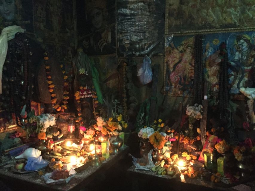 Healing Day tour - Shaman Healing - Meeting a Nepali shaman outside Thamel