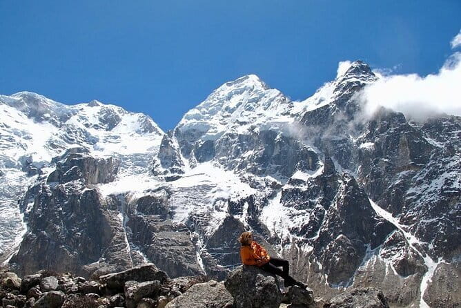 Kanchenjunga Circuit Trek 19 Days - Days 3 and 4, Bhadrapur to Sekathum by air and jeep
