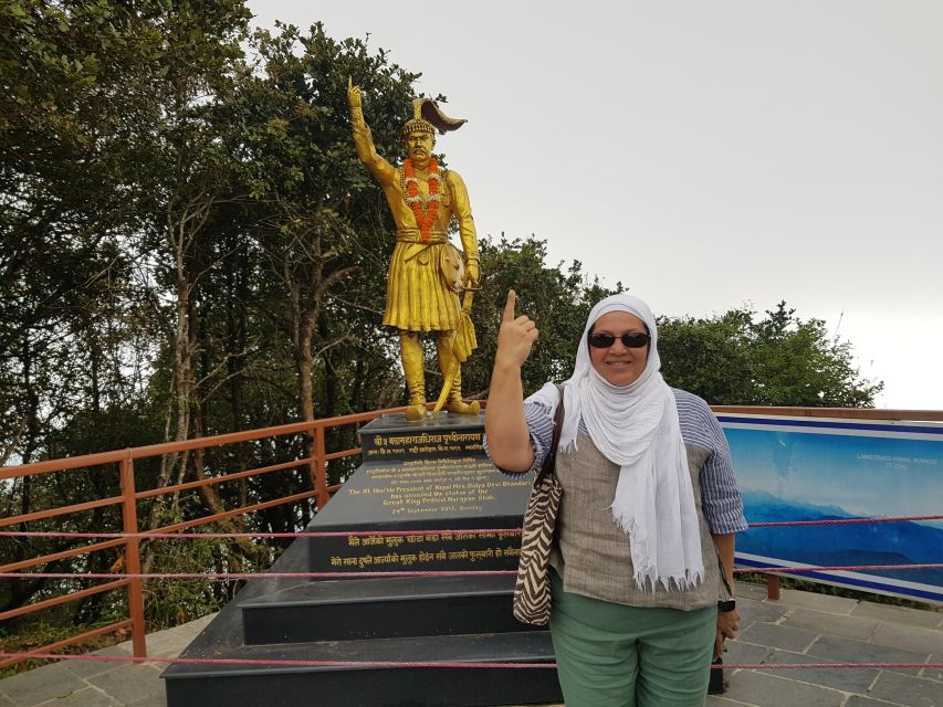 Kathmandu: Chandragiri Cable Car and Monkey Temple Tour - Why the private guide matters