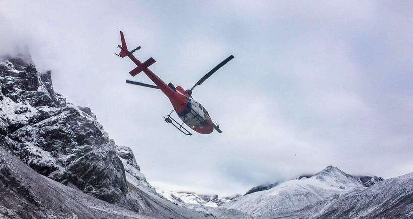 Kathmandu: Everest Helicopter Tour with Landing & Breakfast - Kala Patthar at 5,545 meters