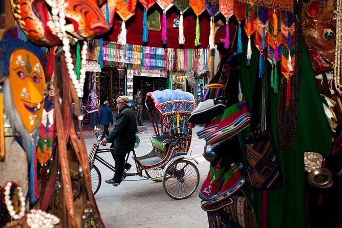 Kathmandu: Food, Drink and Shopping Rickshaw Tour - Shopping in Thamel, with a guide beside you
