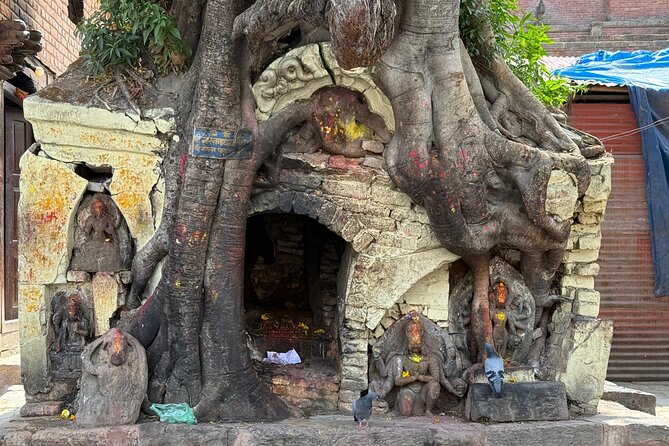 Kathmandu Full Day Tour - Patan Durbar Square rewards attention to detail