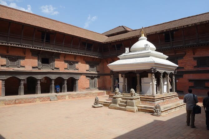 Kathmandu Heritage Day Tour - Four sacred and royal stops in one Kathmandu route