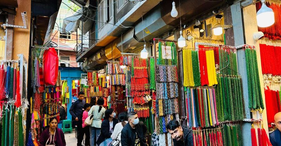 Kathmandu Heritage Walk | Heritage Walk of Kathmandu - Bhotahiti puts you close to daily local trade