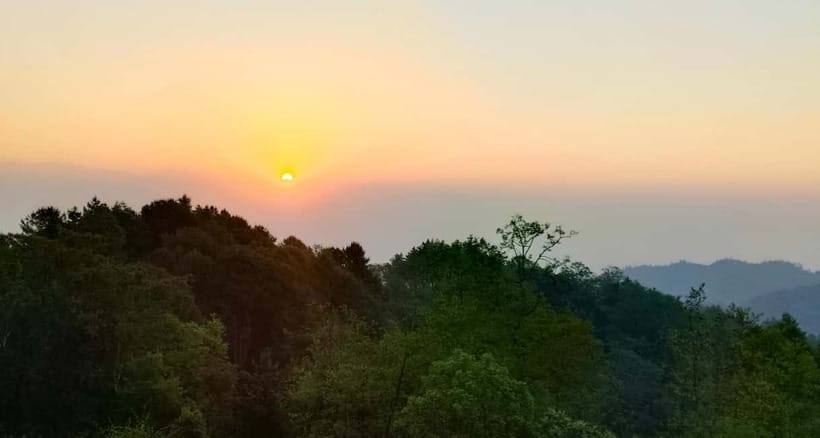 Kathmandu: Nagarkot Sunrise & Hike with Lunch -Private/Group - Private or group: which format fits you?