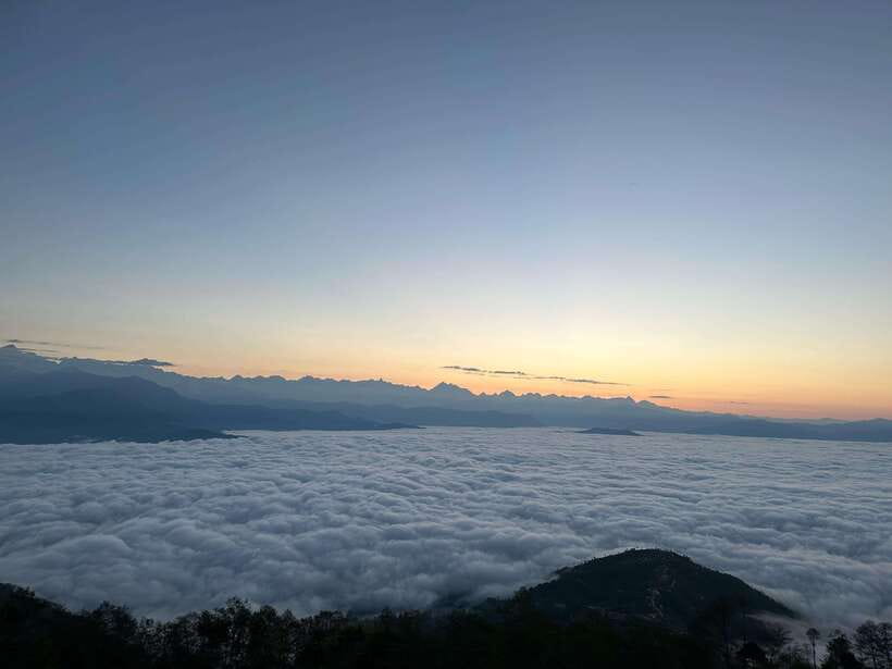 Kathmandu: Nagarkot Sunrise & Hiking to Changunarayan - The walk through forest and village country