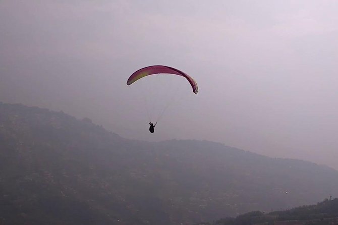 Kathmandu Paragliding - What the three-hour outing includes