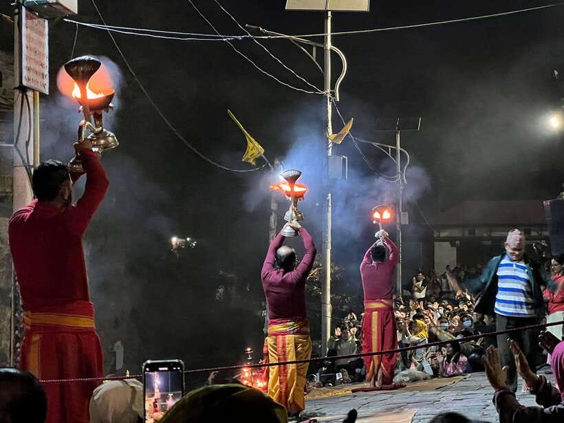Kathmandu: Pashupatinath Evening Aarati Tour Private/Group - What you will hear and see at 6 pm