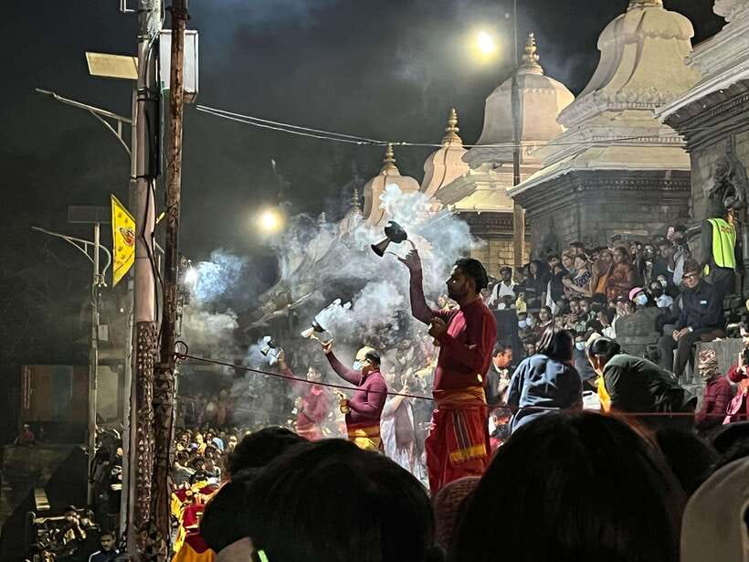 Kathmandu: Pashupatinath Evening Aarati Tour Private/Group - Private group or shared experience?