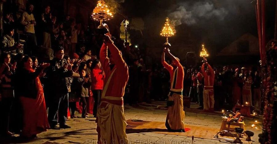 Kathmandu: Pashupatinath Temple Aarti Night Tour - Hotel pickup and the ride to the temple