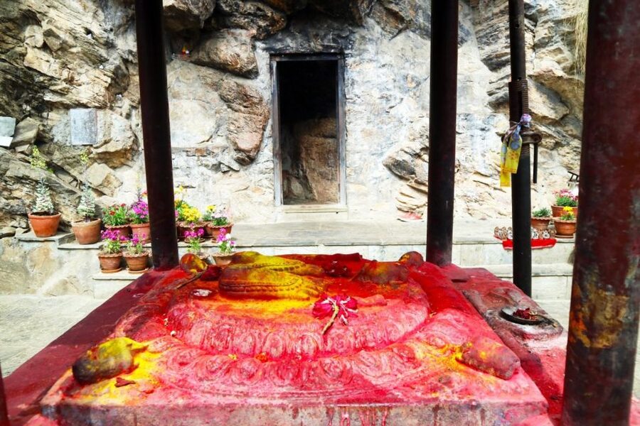 Kathmandu: Pharping, Dakshinkali and Chobhar Tour with Lunch - Dakshinkali and the realities of a living temple