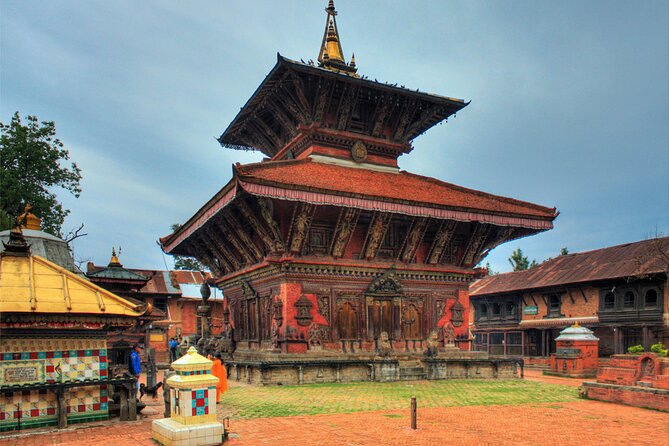 Kathmandu: Private/Group Tour to 7 UNESCO Sites with Lunch - Bhaktapur Durbar Square, the longest visit