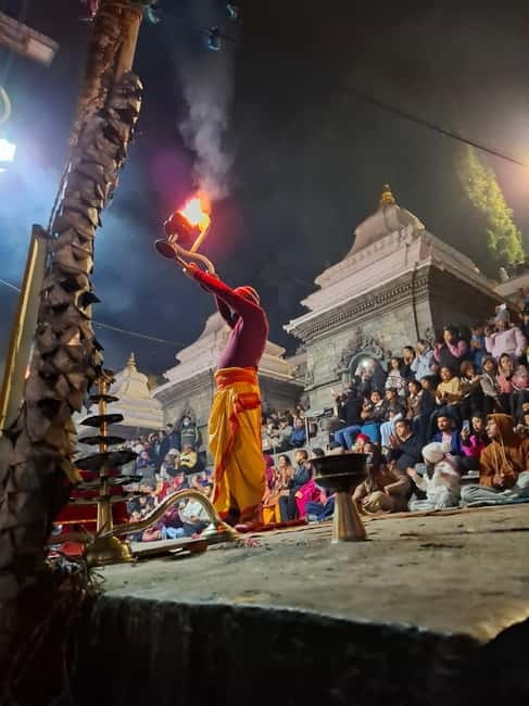 Katmandu: Pashupatinath Open Cremation & Evening Aarati - Observing the open cremation rites