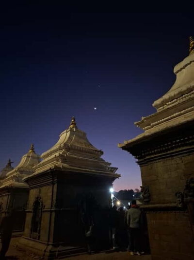 Katmandu: Pashupatinath Open Cremation & Evening Aarati