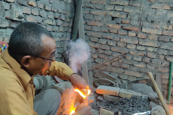Knife (Khukuri) Making Workshop- Forge of the Gurkhas - Why the home setting adds value