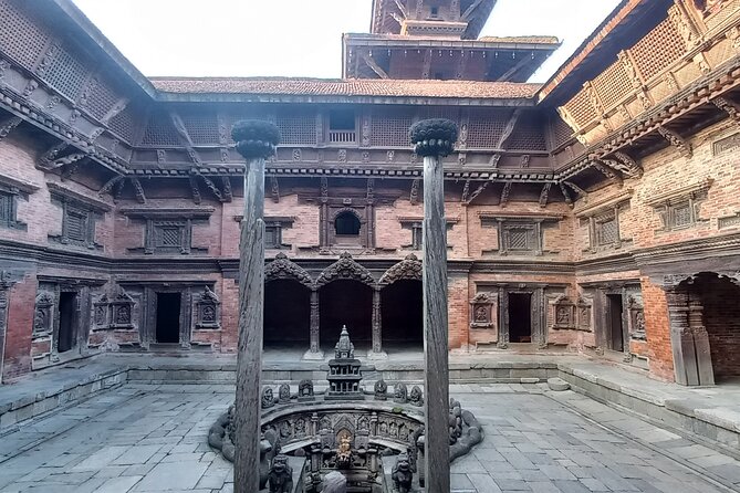 Life and spirituality tour of Kathmandu - Pashupatinath and the realities of Hindu devotion