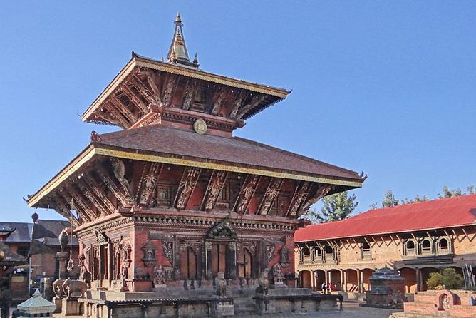 Nagarkot day hiking tour with Everest view - Nagarkot View Tower and the early mountain light