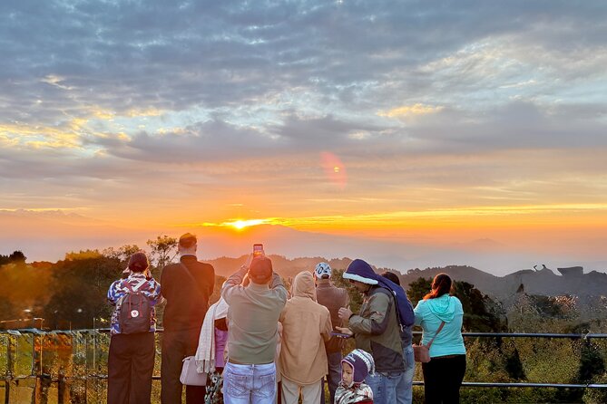 Nagarkot Sunrise View & Morning Hike with Lunch- Private/Group - Nagarkot before sunrise