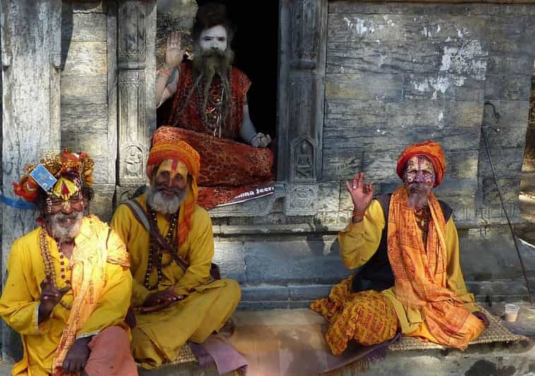 Pashupatinath: Evening tour of temple and Aarati ceremony - Entering Pashupatinath at the start of the evening