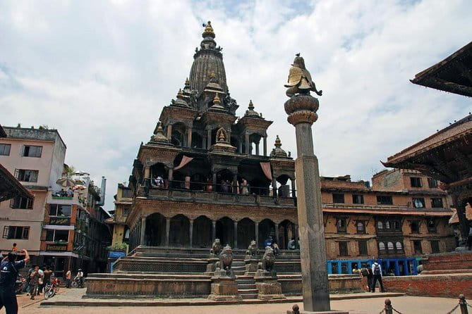 Patan and Bhaktapur Boutique Tour - Taumadhi Square and Nyatapola Temple