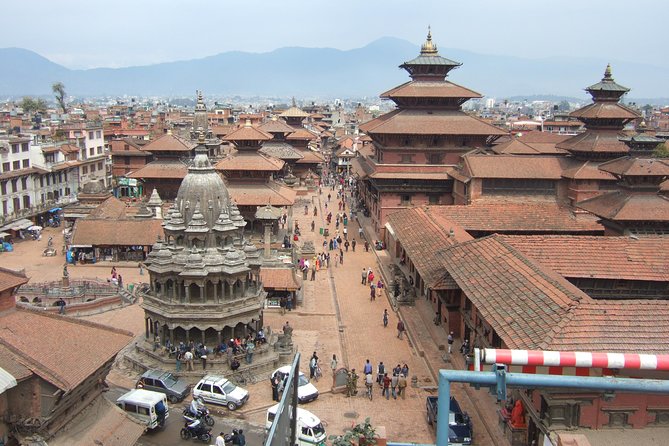 Private Day Tour: Patan and Bhaktapur from Kathmandu - Lunch time in Bhaktapur, with room for local atmosphere