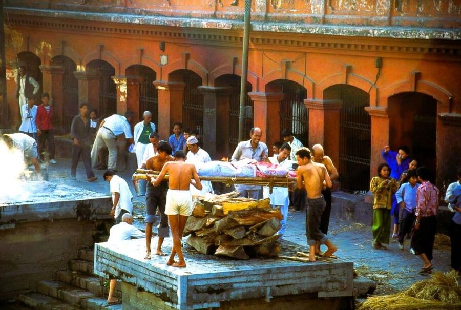 Sacred Pashupatinath: Aarati,Cremation Rites & Boudha Stupa - Two holy sites, two very different moods