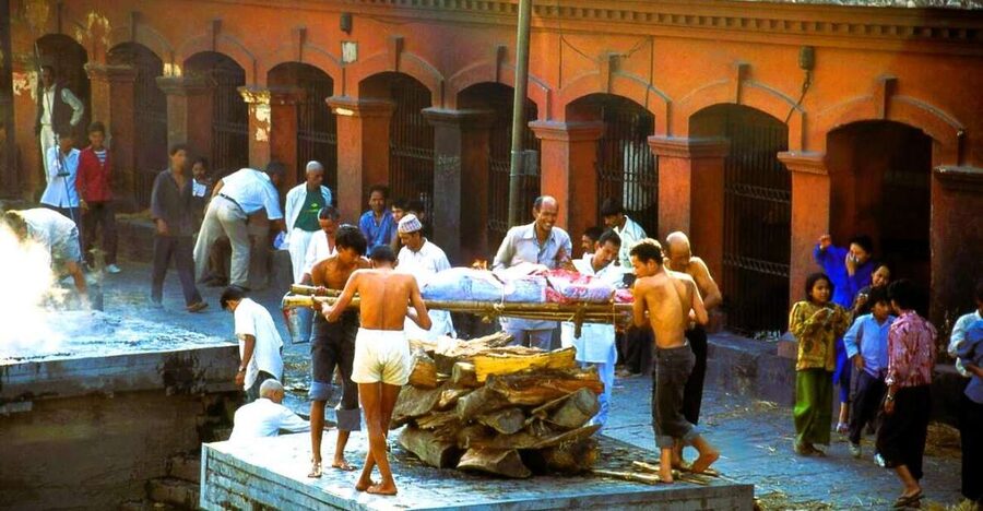 Sacred Pashupatinath: Aarati,Cremation Rites & Boudha Stupa - Guides, languages, and group size
