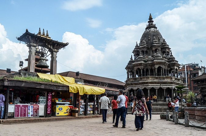 Temples and Stupas Tour in Kathmandu Valley - What the guide and vehicle add to the day