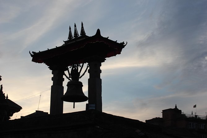 Temples and Stupas Tour in Kathmandu Valley - Boudhanath: prayer around the great stupa