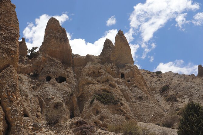 Upper Mustang Trekking - Days 11 and 12: Dhakmar and Ghami